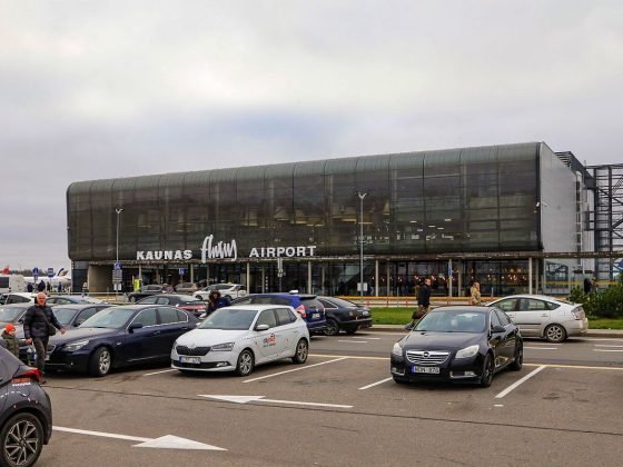 Parkingai oro uostuose